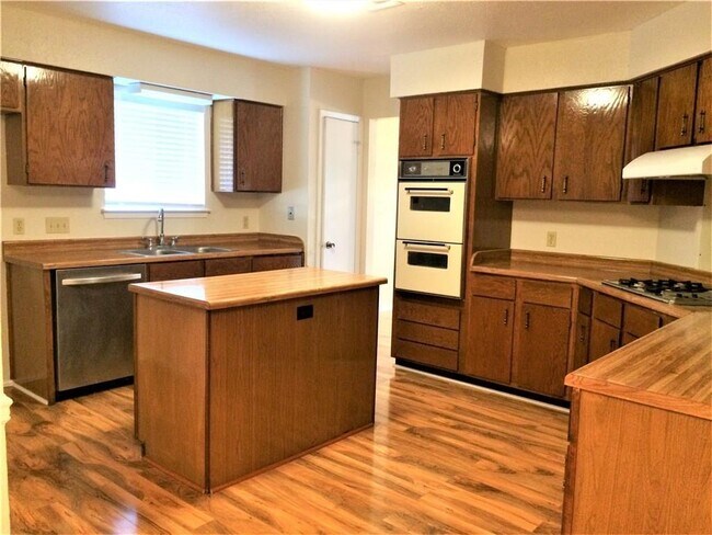 Building Photo - 11418 Powder Mill Trail