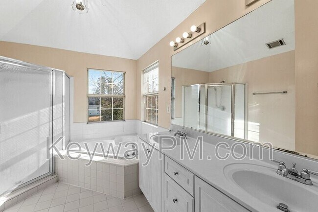 Building Photo - 1063 Waltons Pass