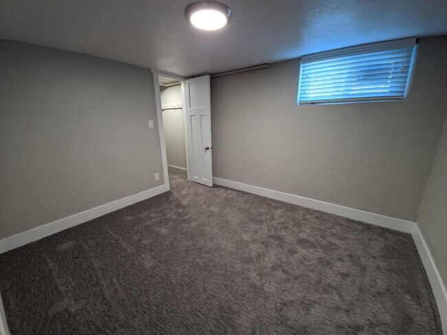 Building Photo - 2070 Monroe Blvd
