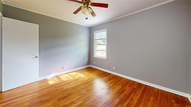 Building Photo - 1117 Newton St