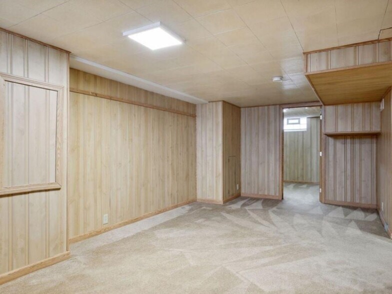 Building Photo - 5055 Emerson Ave N