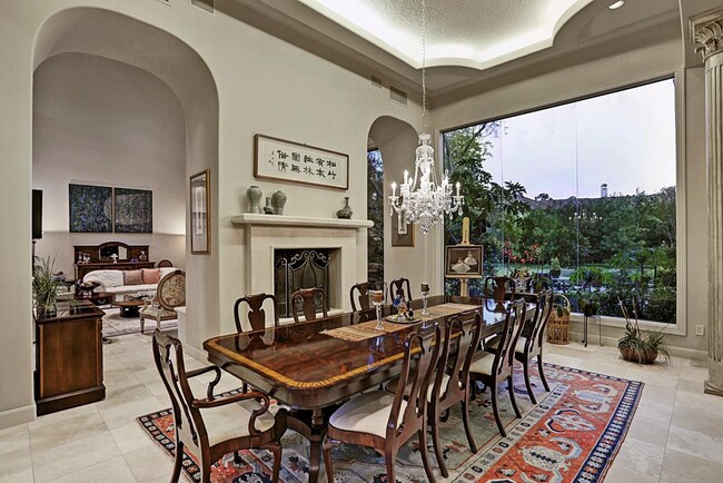 Building Photo - 11101 S Country Squire