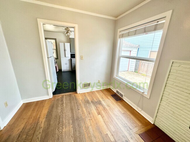 Building Photo - Gorgeous 2 Bedroom with finished basement,...
