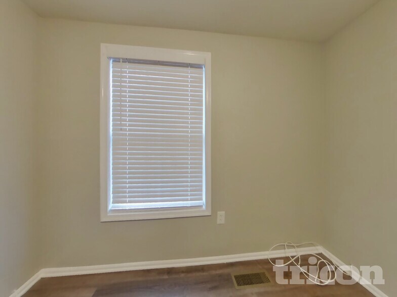 Building Photo - 4385 Rock Ct