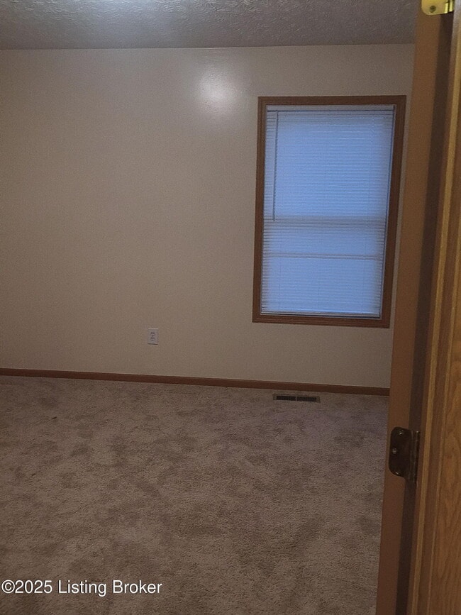 Building Photo - 5303 Bannon Crossings Dr