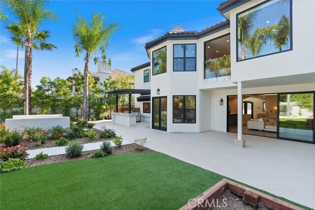 Building Photo - 17437 Oak Creek Ct