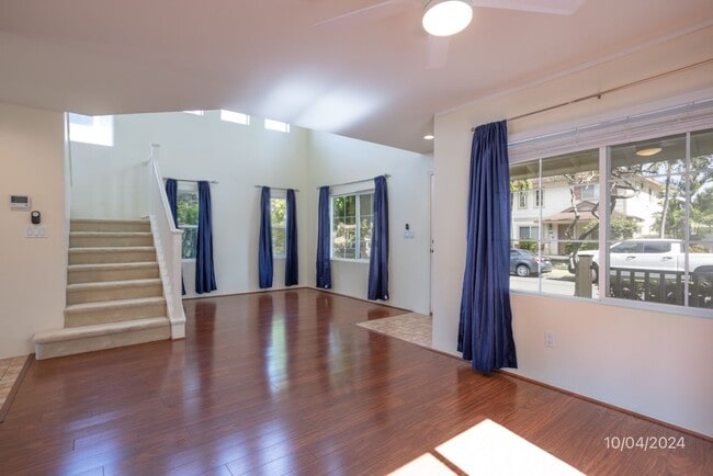 Building Photo - SF 3BR/2.5BA/2car garage in Ocean Pointe w...