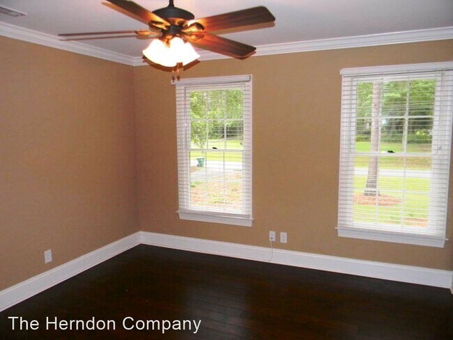 Building Photo - 4 br, 2.5 bath House - 797 Lake Laurie Drive