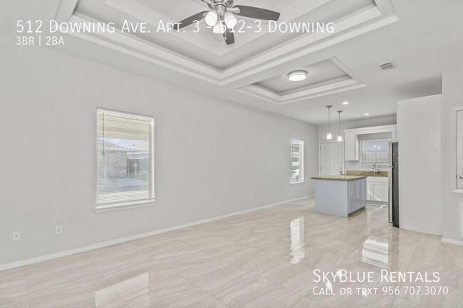 Building Photo - 512 Downing Ave