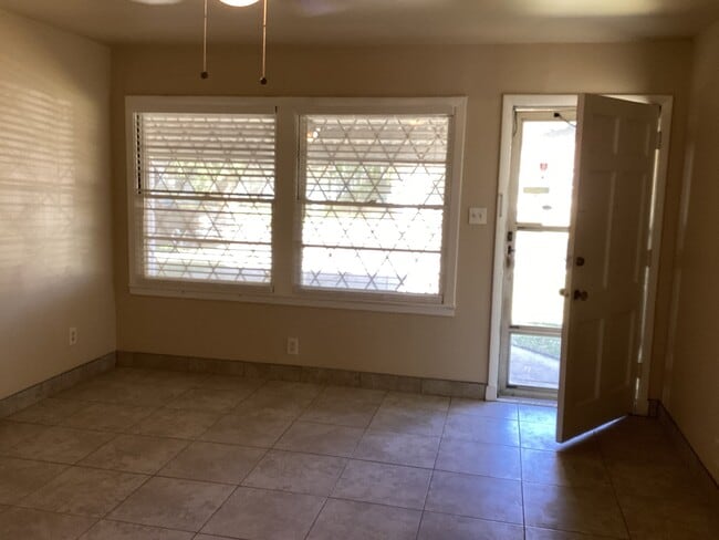 Building Photo - 3118 Grant St