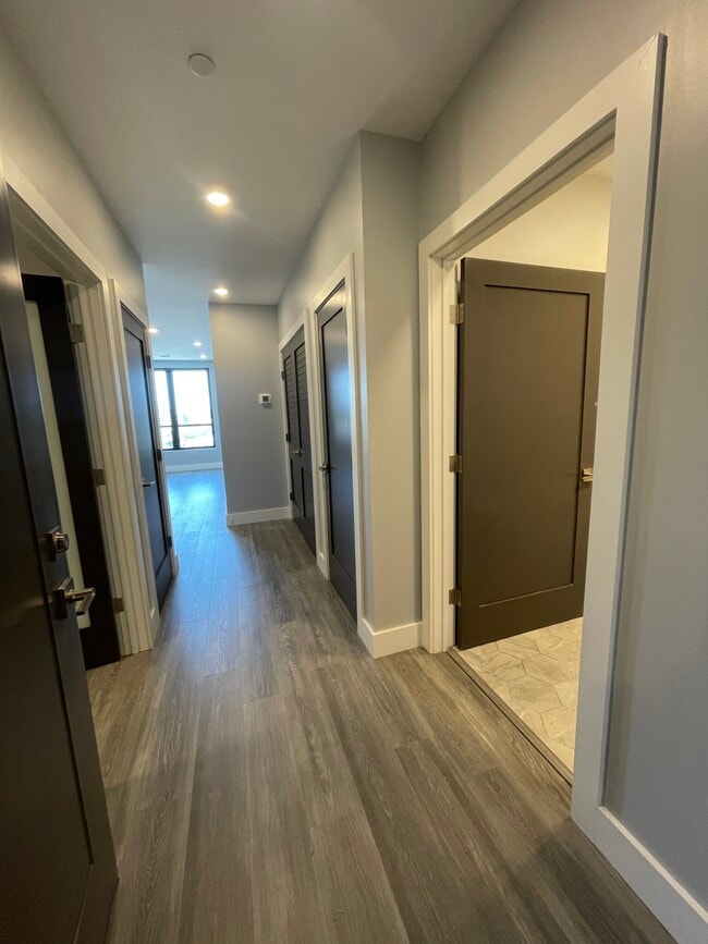 Building Photo - 365 Western Ave