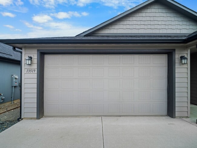 Building Photo - Modern 3BR/2BA Ranch – Living in Spokane