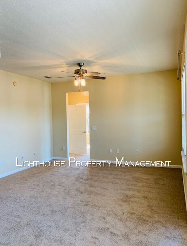 Building Photo - Luxurious Condominium in the Desirable Noc...