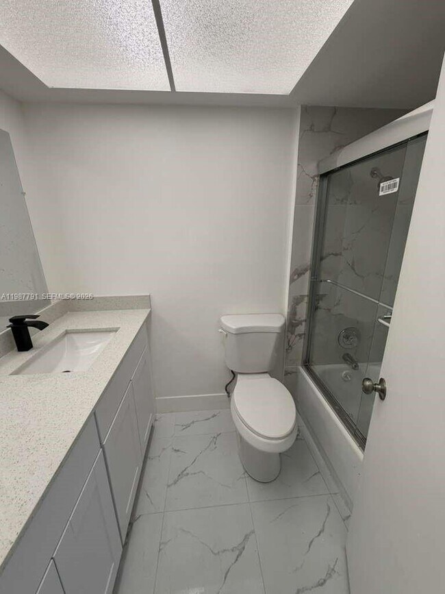 Building Photo - 4030 School Cir