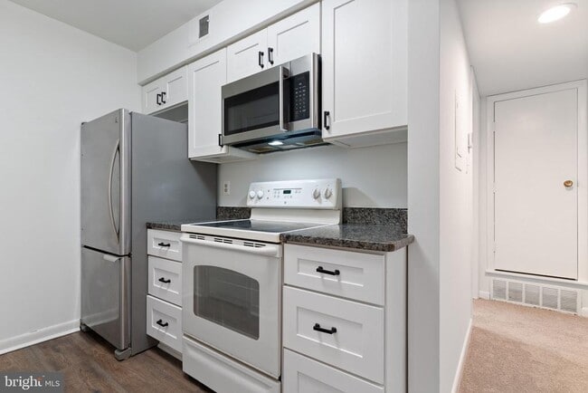 Building Photo - 5766 Rexford Ct