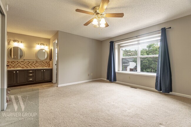 Building Photo - 953 Dancing Horse Dr