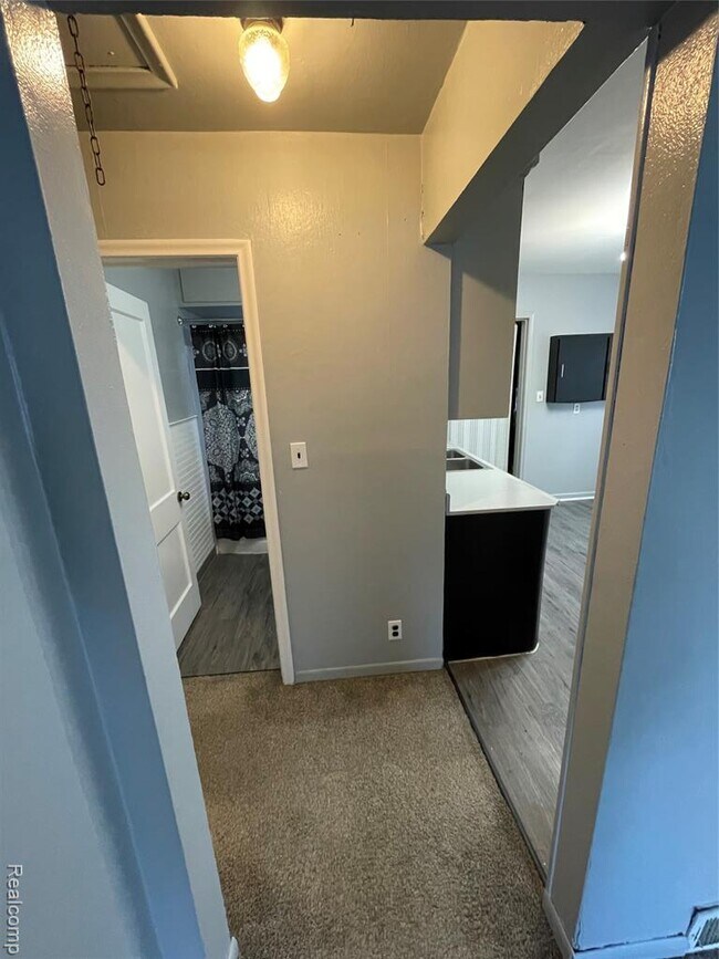 Building Photo - 11099 Studebaker Ave