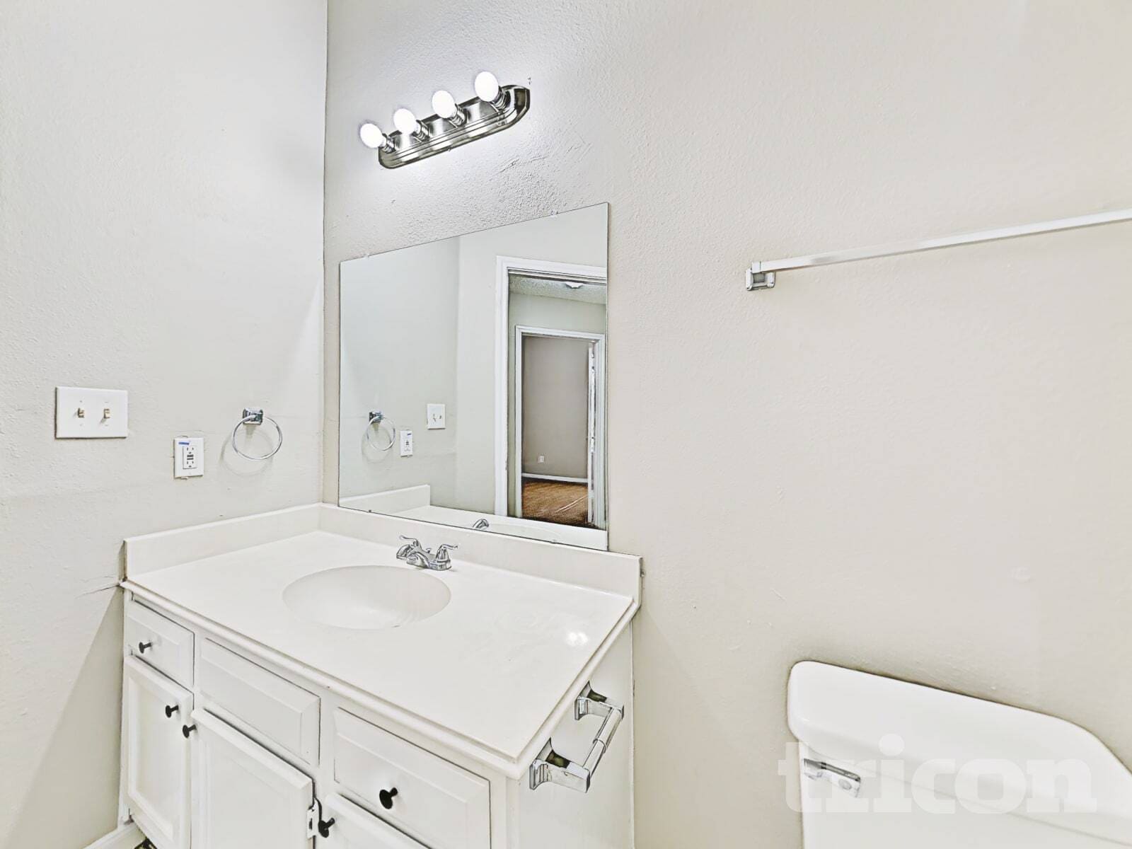 Building Photo - 3215 Boynton Dr