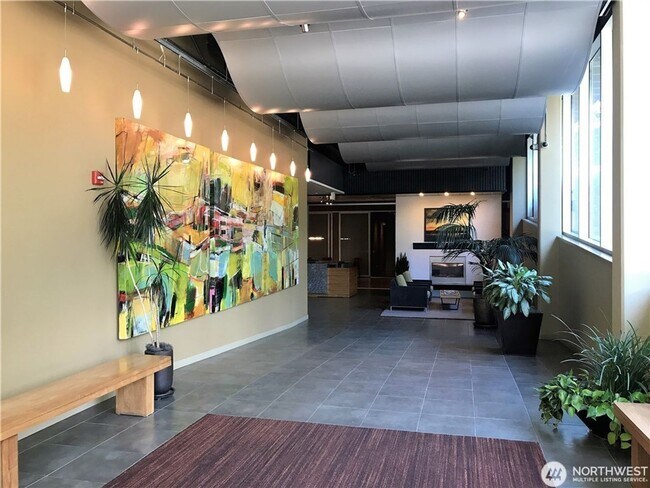 Building Photo - 0Bd/1Ba Seattle Condo