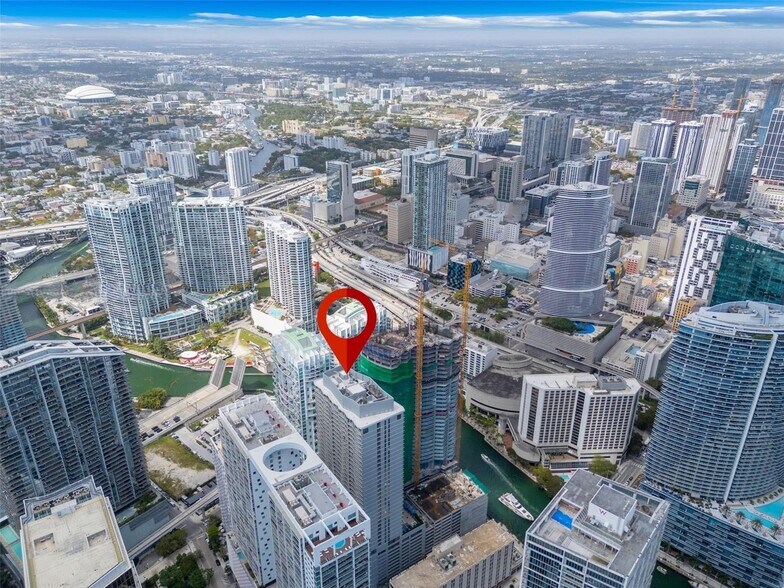 Building Photo - 77 SE 5th St