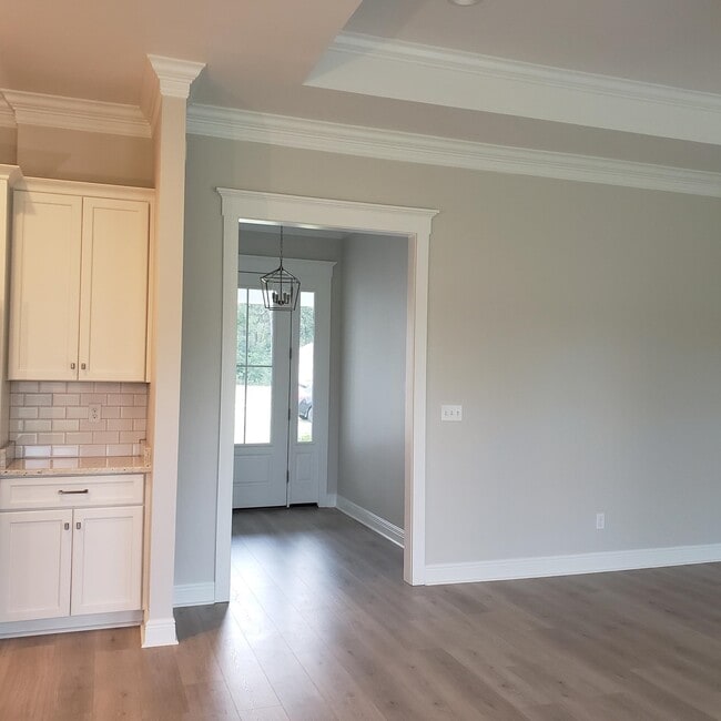 Building Photo - 71 London Cir