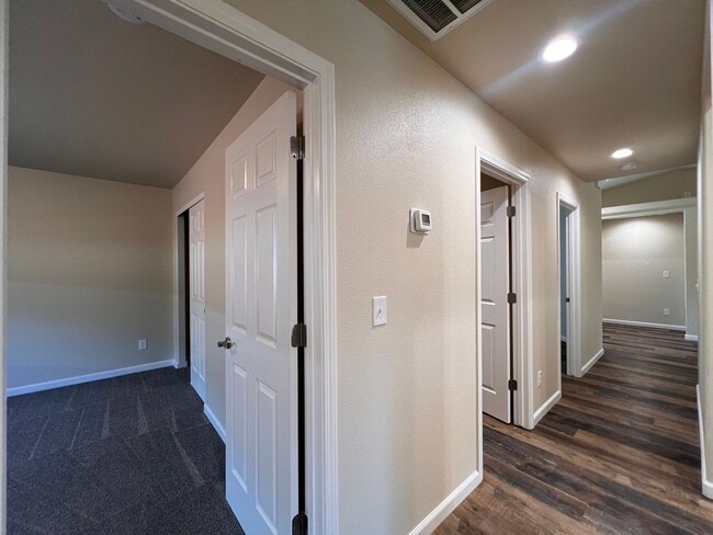 Building Photo - 4-bedroom home in Fallon