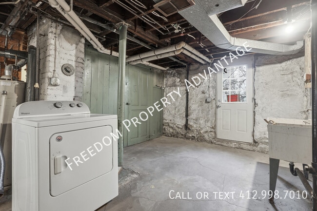 Building Photo - 412 Edgemont St