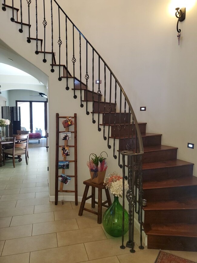 Building Photo - Elegant Coronado Village Home