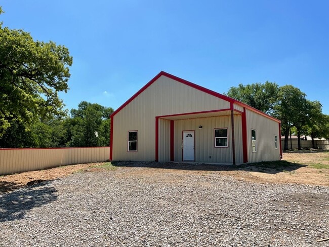 Building Photo - Longhorn Ranch-Barndo Community-Half Acre Lots