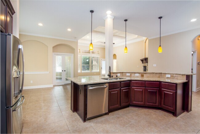 Building Photo - 34 Canoe Bend Ct