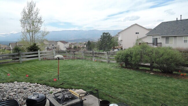Building Photo - 212 Oxbow Dr