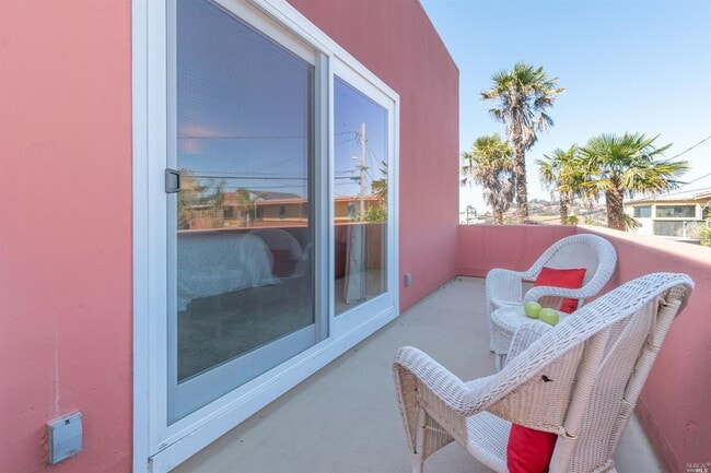 Building Photo - 245 Water St