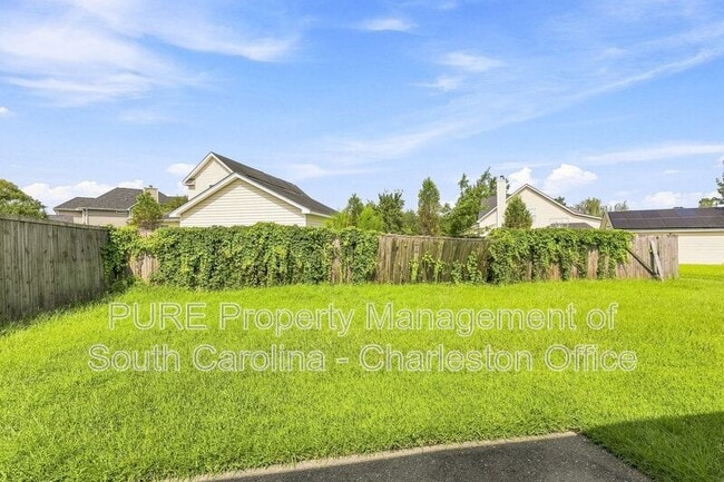 Building Photo - 229 Equinox Cir