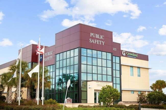 Building Photo - 161 Prairie Falcon Dr