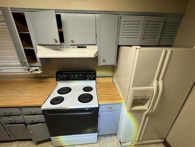 Building Photo - 4914 Durbin Ave