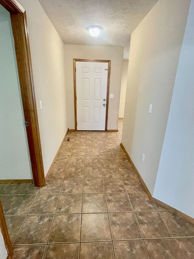 Building Photo - 6008 N 8th Ave