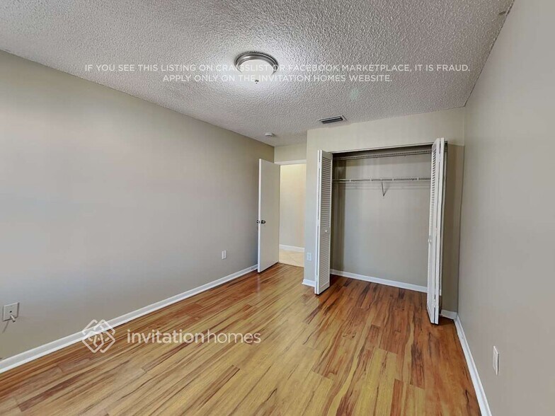 Building Photo - 12152 NW 35th Pl