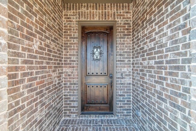 Building Photo - 917 Lake Meadow Ln