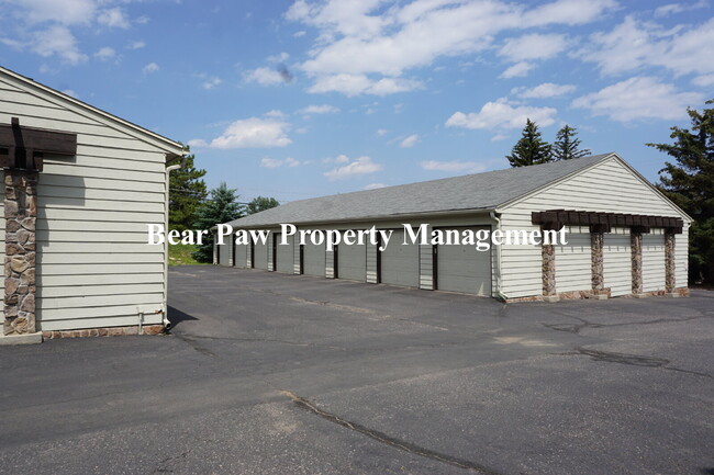 Building Photo - "Penthouse" condo in Evergreen!!