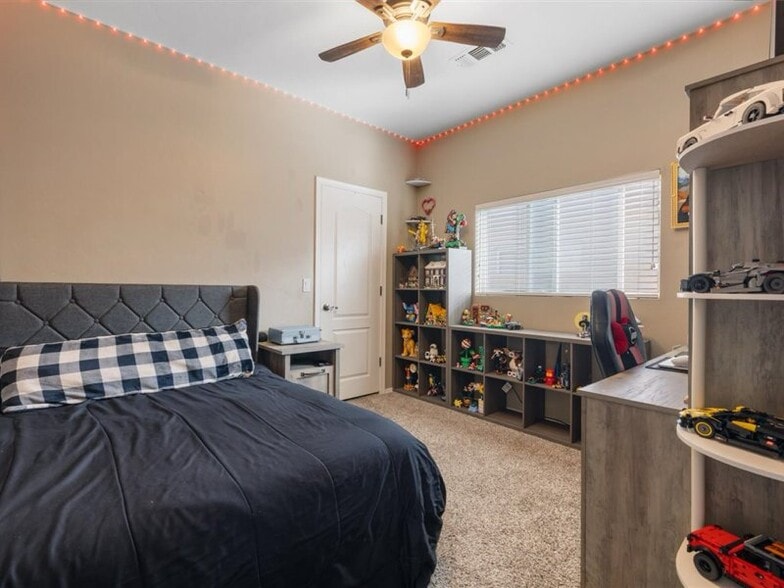 Building Photo - 6186 S Wheaton Dr