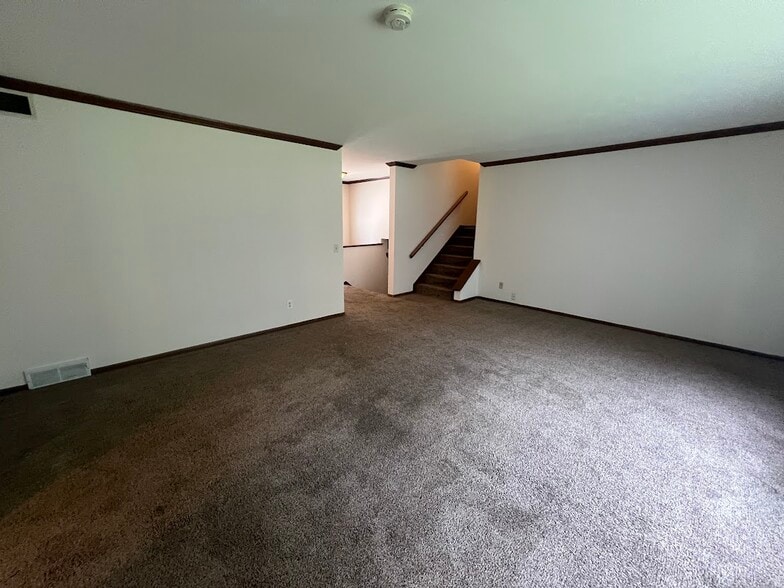 Building Photo - 7313 Farmington Way