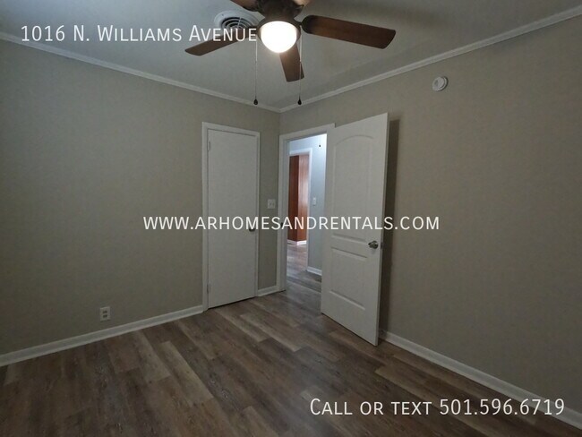 Building Photo - 1016 N. Williams Avenue | $1095 | 4 beds, ...