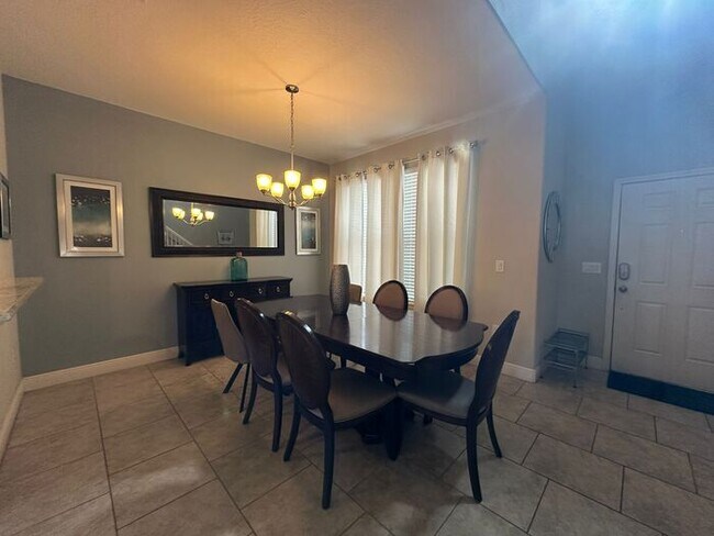 Building Photo - 5299 Wildwood Wy