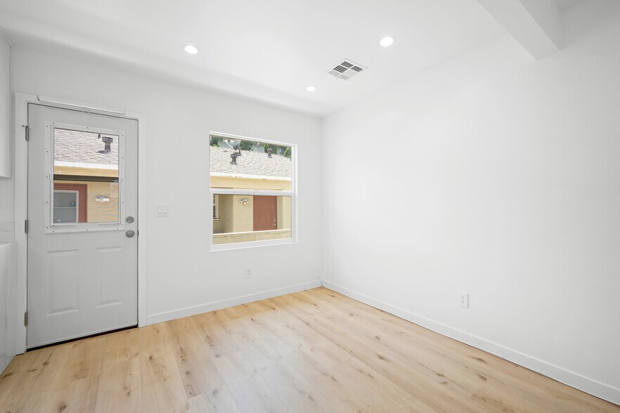 Building Photo - 1022 Spazier Ave