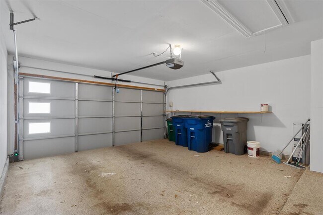 Building Photo - 2304 Jesse Owens Dr