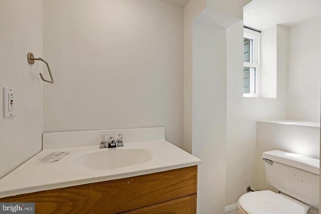 Building Photo - 2310 Cool Spring Rd