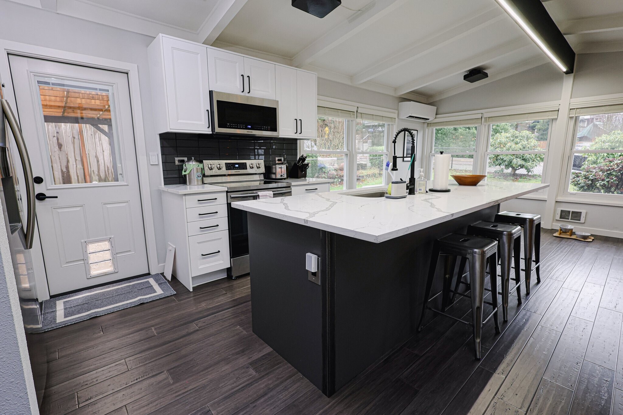 Building Photo - 18912 46th Ave S