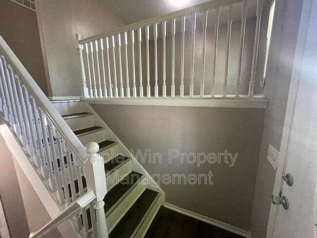 Building Photo - 1464 Monopoly Dr