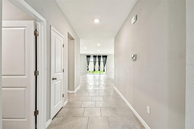 Building Photo - 33870 Field Maple Lp