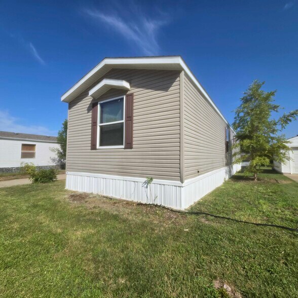 Building Photo - 318 Autumn Park Dr